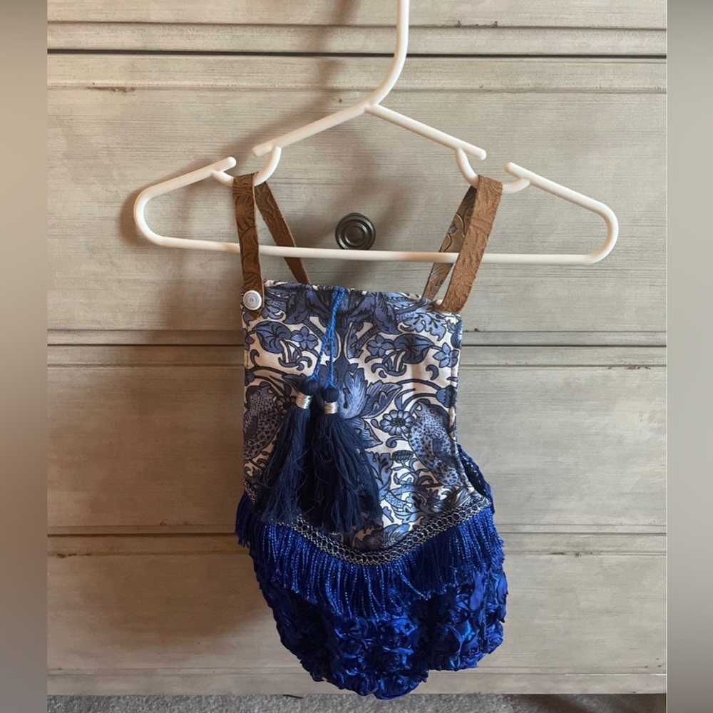 Liboosha 12/18 month blue luxe
Romper.